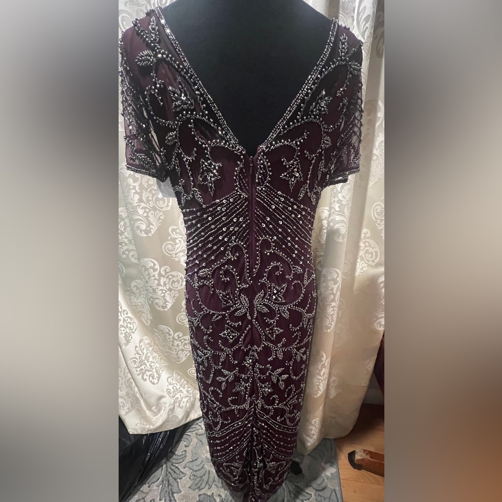 Pisarro Nights Beaded Mesh Gown Plum color Women’s Size 8. NEW - Picture 6 of 11